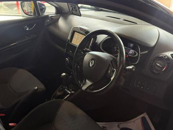 RENAULT CLIO 1.5 Dynamique S MediaNav dCi 90 EDC Auto