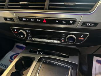 AUDI Q7 3.0 TDI V6 S line