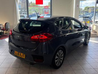 KIA CEED 1.6 CRDi 3