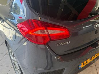 KIA CEED 1.6 CRDi 3