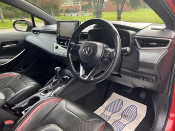 TOYOTA COROLLA 2.0 VVT-h Excel