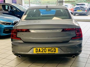 VOLVO S90 2.0 Momentum Plus T4