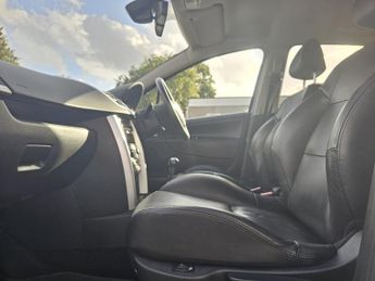 PEUGEOT 207 1.6 VTi Allure