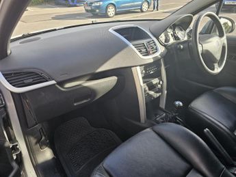 PEUGEOT 207 1.6 VTi Allure