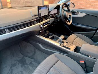 AUDI A4 AVANT 2.0 TDI 35 Technik