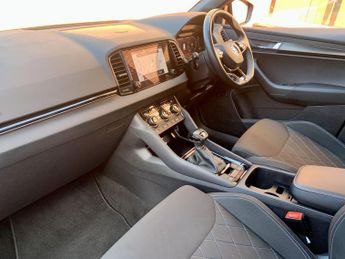 SKODA KAROQ 2.0 TSI SportLine