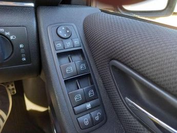 MERCEDES-BENZ B CLASS 2.0 B200 CDI Sport CVT 5dr