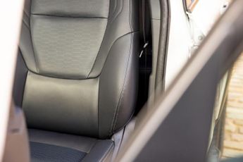 TOYOTA LAND CRUISER -
