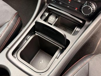 MERCEDES-BENZ A CLASS 1.6 A180 BlueEfficiency Sport 7G-DCT Euro 6 (s/s) 5dr