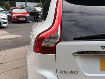 VOLVO XC60 2.0 T5 SE Lux Nav SUV 5dr Petrol Auto Euro 6 (s/s) (245 ps)