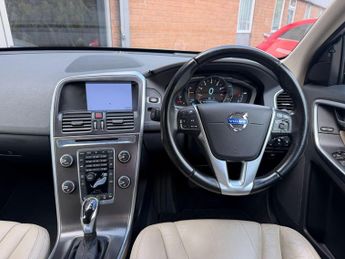 VOLVO XC60 2.0 T5 SE Lux Nav SUV 5dr Petrol Auto Euro 6 (s/s) (245 ps)