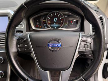 VOLVO XC60 2.0 T5 SE Lux Nav SUV 5dr Petrol Auto Euro 6 (s/s) (245 ps)
