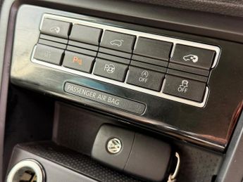 VOLKSWAGEN SHARAN 1.4 TSI BlueMotion Tech SE MPV 5dr Petrol DSG Euro 6 (s/s) (150 