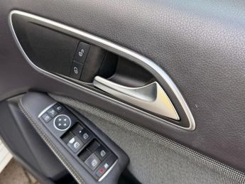 MERCEDES-BENZ A CLASS 1.6 A180 Sport 7G-DCT Euro 6 (s/s) 5dr