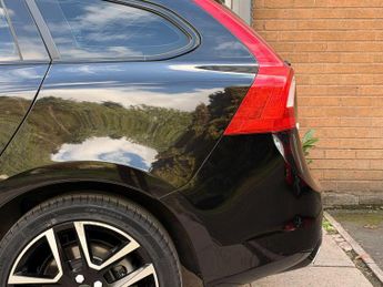 VOLVO V60 2.0 D4 SE Lux Nav Estate 5dr Diesel Auto Euro 6 (s/s) (190 ps)