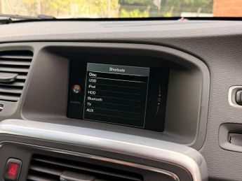 VOLVO V60 2.0 D4 SE Lux Nav Estate 5dr Diesel Auto Euro 6 (s/s) (190 ps)