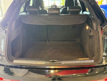AUDI Q3 2.0 TDI S line Plus