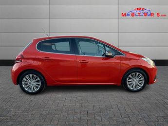 PEUGEOT 208 1.2 PureTech Allure