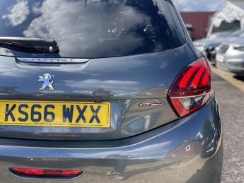 PEUGEOT 208 1.2 PureTech GT Line