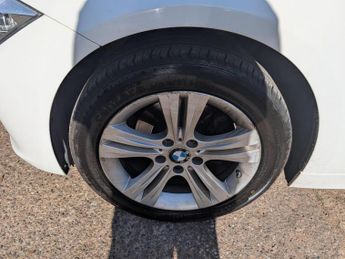 BMW 3 SERIES 2.0 320d ED EfficientDynamics Auto Euro 5 (s/s) 4dr