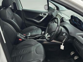 PEUGEOT 2008 1.6 BlueHDi Feline Euro 6 (s/s) 5dr (Mistral)