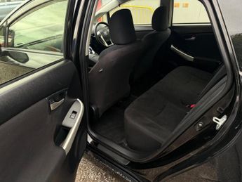 TOYOTA PRIUS 1.8 Active Hybrid Automatic Euro 5 5dr