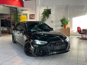 Audi RS4 Avant 2.9 TFSI V6 Carbon Black(HPI clear).