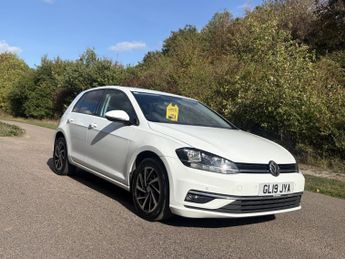 Volkswagen Golf 1.0 TSI Match