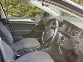 VOLKSWAGEN GOLF 1.6 TDI BlueMotion Tech SE DSG Euro 5 (s/s) 5dr