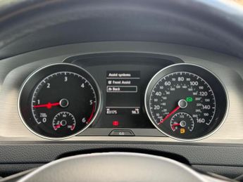 VOLKSWAGEN GOLF 1.6 TDI BlueMotion Tech SE DSG Euro 5 (s/s) 5dr