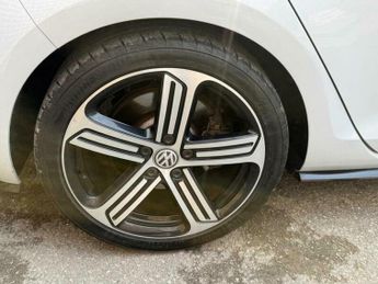 VOLKSWAGEN GOLF R Tsi 2.0 Bluemotion 4Motion Euro 6 5dr