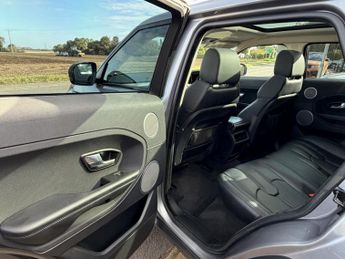 LAND ROVER RANGE ROVER EVOQUE 2.2 SD4 Pure
