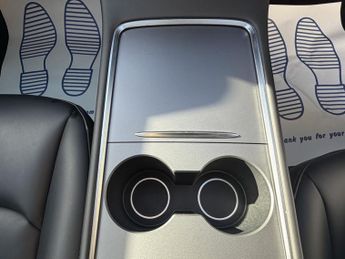 TESLA MODEL Y (Dual Motor) Long Range