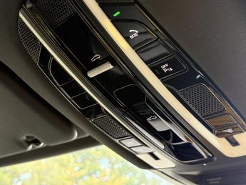 PORSCHE CAYENNE 3.0 T V6