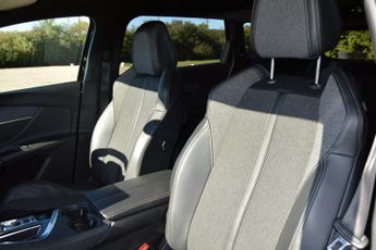 PEUGEOT 5008 1.5 BlueHDi GT Line