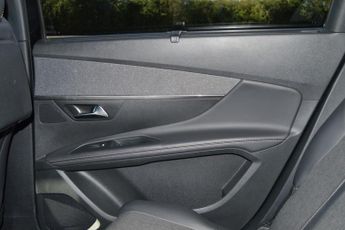 PEUGEOT 5008 1.5 BlueHDi GT Line