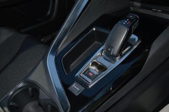 PEUGEOT 5008 1.5 BlueHDi GT Line