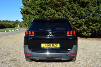 PEUGEOT 5008 1.5 BlueHDi GT Line