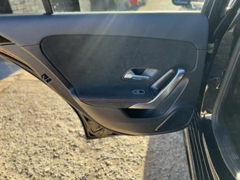MERCEDES-BENZ A CLASS 1.3 A180 AMG Line