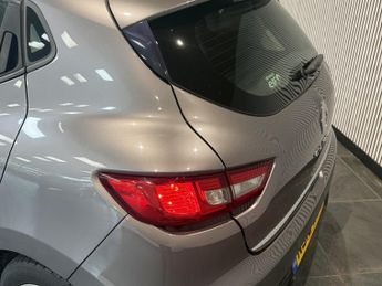 RENAULT CLIO 1.2 Dynamique Nav 1.2 16V 75