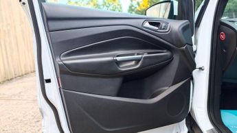 FORD KUGA 1.5T EcoBoost Titanium Auto AWD Euro 6 (s/s) 5dr