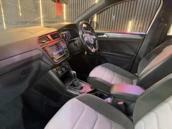 VOLKSWAGEN TIGUAN 2.0 TDI BlueMotion Tech R-Line
