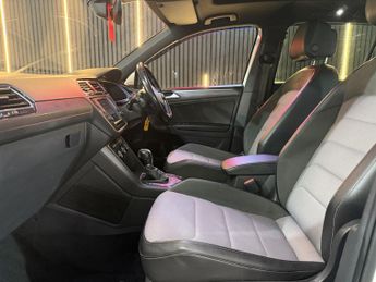 VOLKSWAGEN TIGUAN 2.0 TDI BlueMotion Tech R-Line