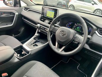 TOYOTA RAV4 2.5 VVT-h Design