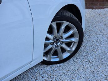 MAZDA MAZDA3 2.2 SKYACTIV-D Sport Nav