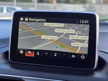 MAZDA MAZDA3 2.2 SKYACTIV-D Sport Nav