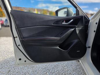 MAZDA MAZDA3 2.2 SKYACTIV-D Sport Nav