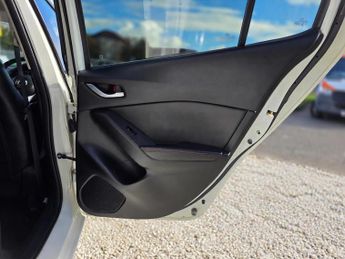 MAZDA MAZDA3 2.2 SKYACTIV-D Sport Nav