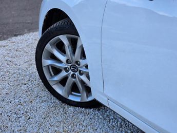 MAZDA MAZDA3 2.2 SKYACTIV-D Sport Nav