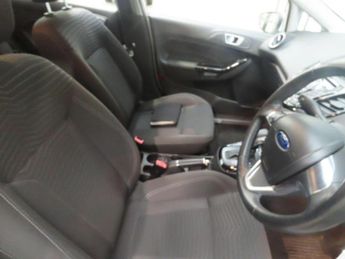 FORD FIESTA 1.6 Zetec Powershift Euro 6 5dr